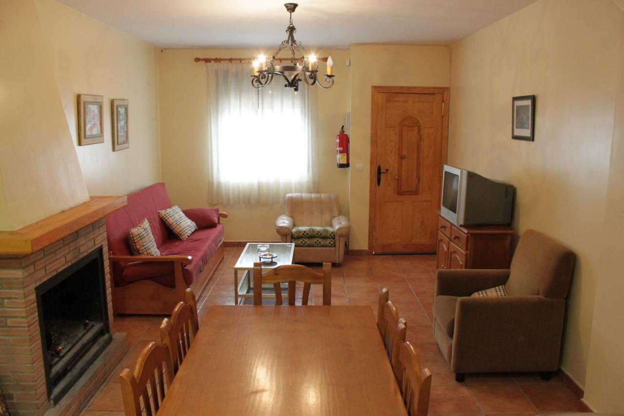 Casa Mercedes Molinicos ภายนอก รูปภาพ